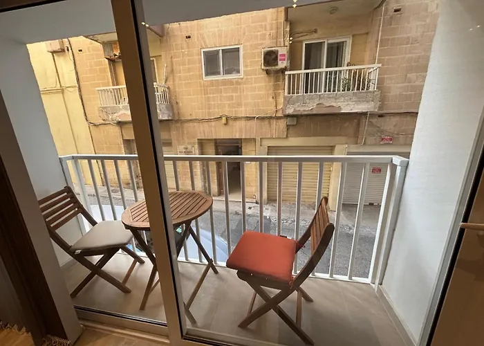 Sliema Maisonette In City Center